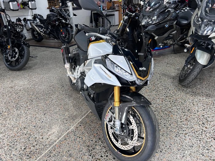 2024 Aprilia TUONO V4 Black