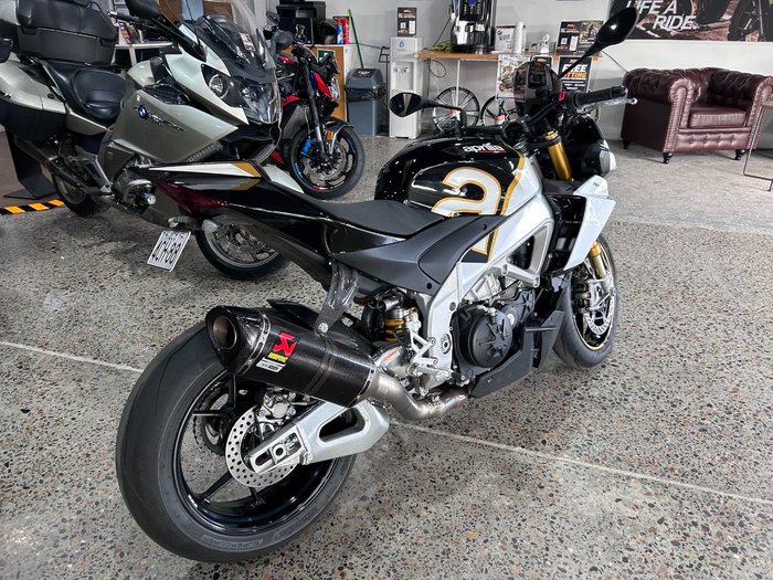 2024 Aprilia TUONO V4 Black