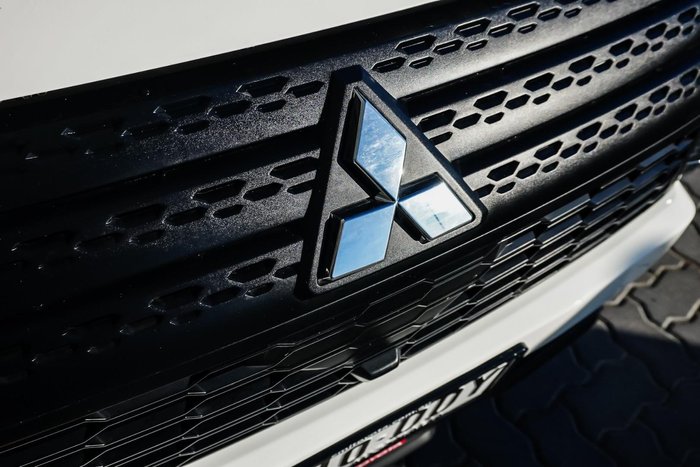 2024 Mitsubishi Eclipse Cross LS