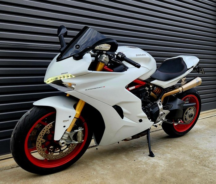 2018 Ducati SuperSport S Supersport White