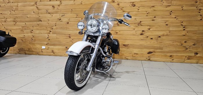 2011 Harley-davidson FLSTN SOFTAIL DELUXE White