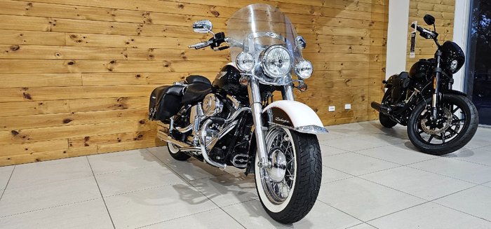 2011 Harley-davidson FLSTN SOFTAIL DELUXE White