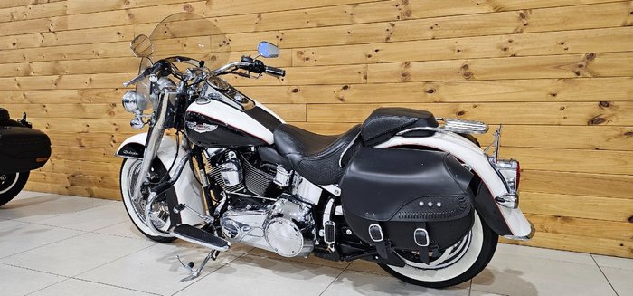 2011 Harley-davidson FLSTN SOFTAIL DELUXE White