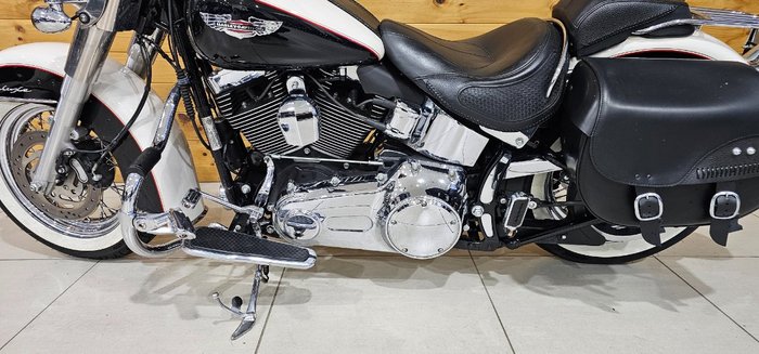2011 Harley-davidson FLSTN SOFTAIL DELUXE White