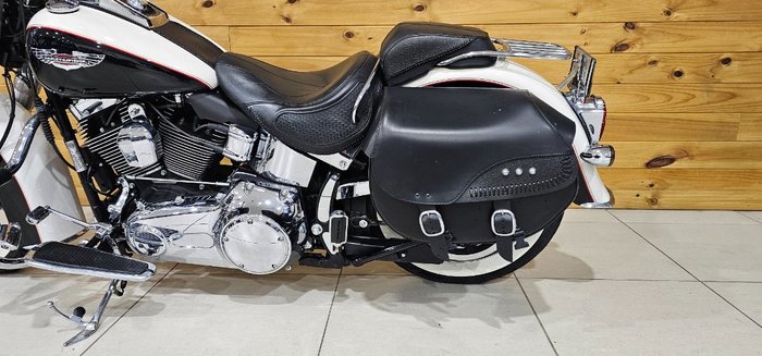 2011 Harley-davidson FLSTN SOFTAIL DELUXE White