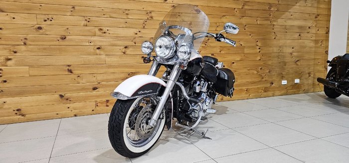 2011 Harley-davidson FLSTN SOFTAIL DELUXE White