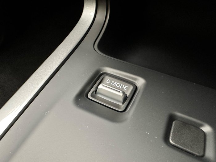 2024 Nissan Navara ST