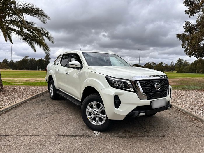 2024 Nissan Navara ST