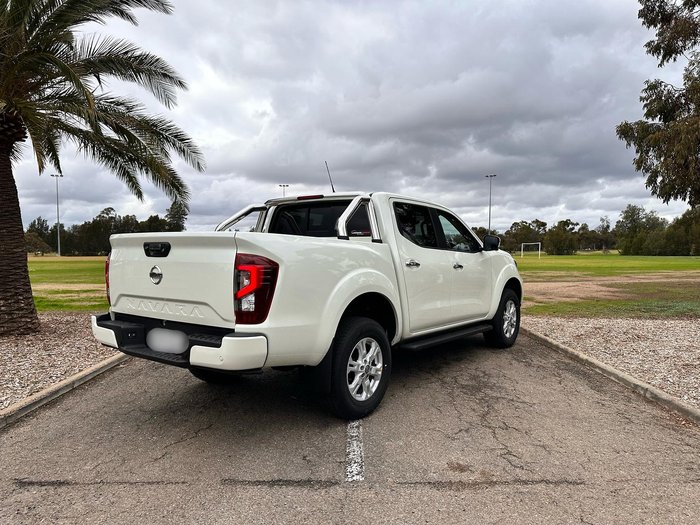 2024 Nissan Navara ST