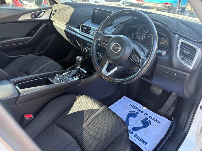 2018 Mazda 3 SP25