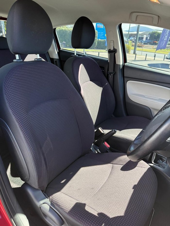 2013 Mitsubishi Mirage LS