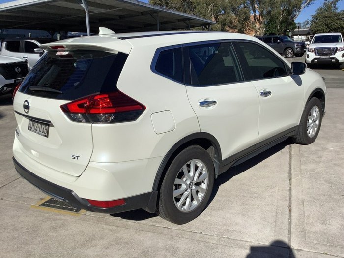 2017 Nissan X-TRAIL ST