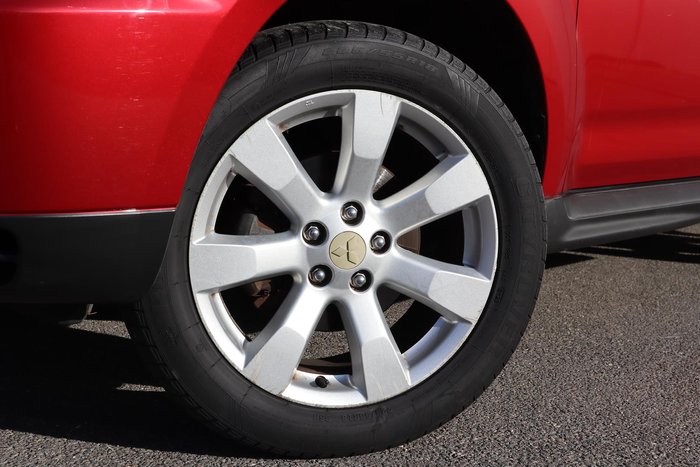 2011 Mitsubishi Outlander LS