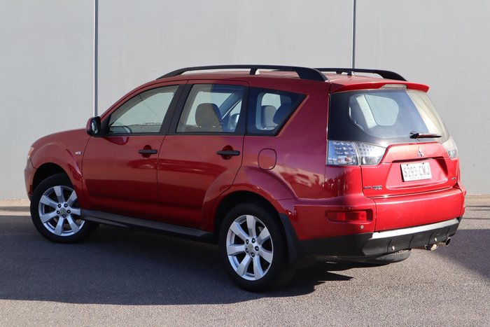 2011 Mitsubishi Outlander LS