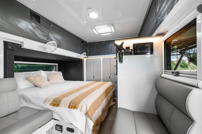 2025 Union RV Venture 15S