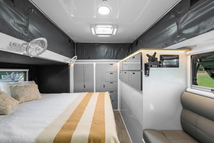 2025 Union RV Venture 15S