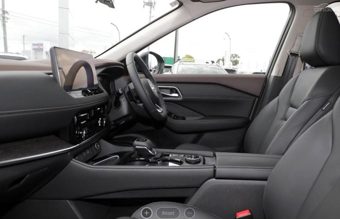 2025 Nissan X-TRAIL Ti e-POWER T33 MY25 Four Wheel Drive Champagne Silver/Black Roof