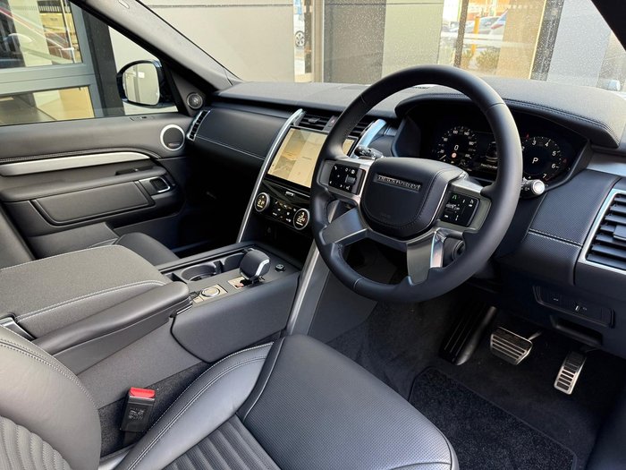 2024 Land Rover Discovery P360 Dynamic SE