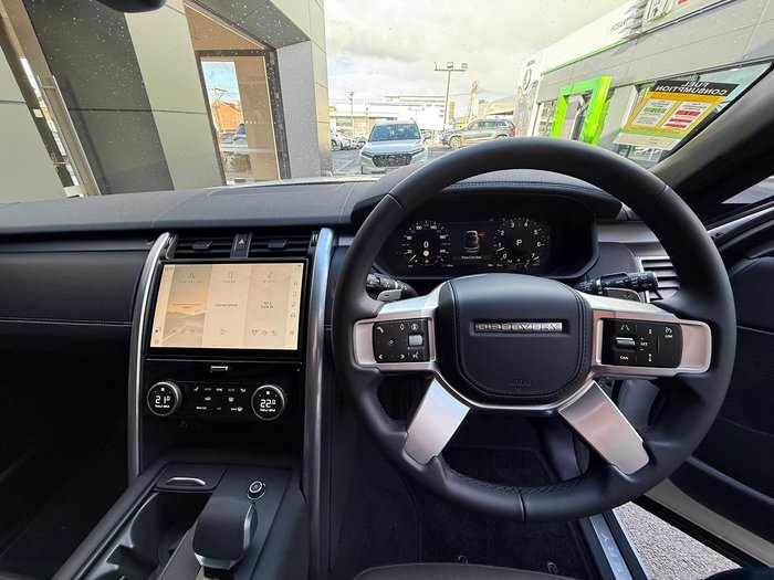 2024 Land Rover Discovery P360 Dynamic SE