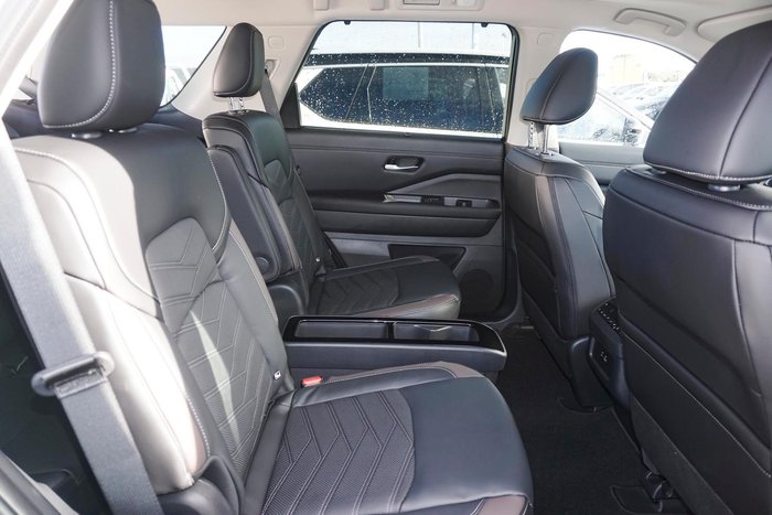 2024 Nissan Pathfinder Ti-L