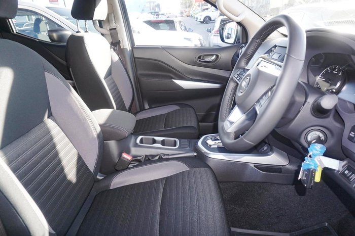 2024 Nissan Navara ST
