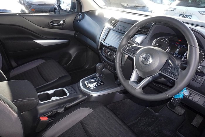 2024 Nissan Navara ST
