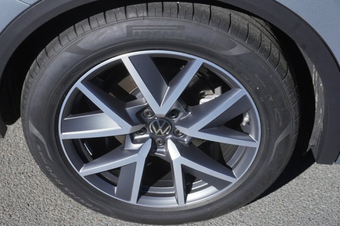 2025 Volkswagen Touareg 210TDI Elegance