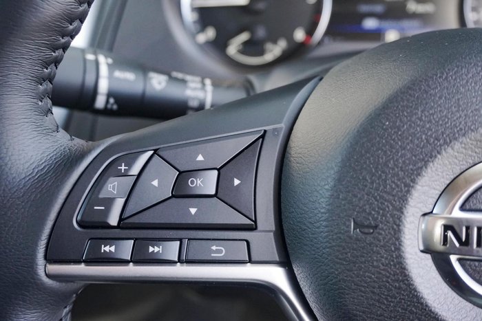 2024 Nissan Navara ST