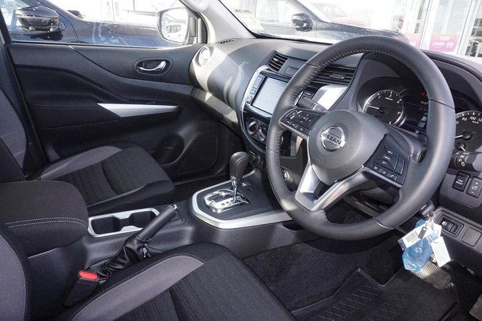 2024 Nissan Navara ST