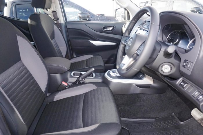 2024 Nissan Navara ST