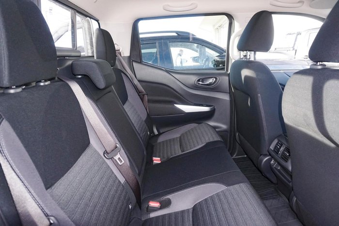 2024 Nissan Navara ST