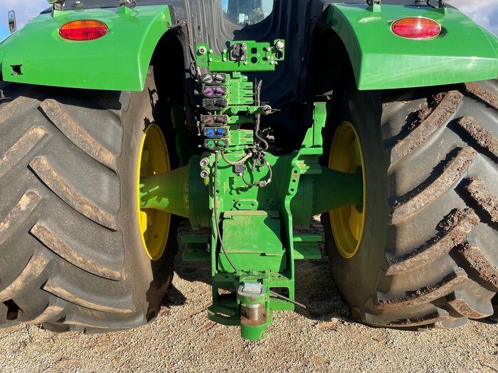 2019 John Deere 9570R Green