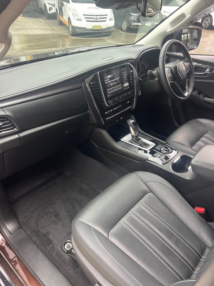 2022 Isuzu MU-X LS-T