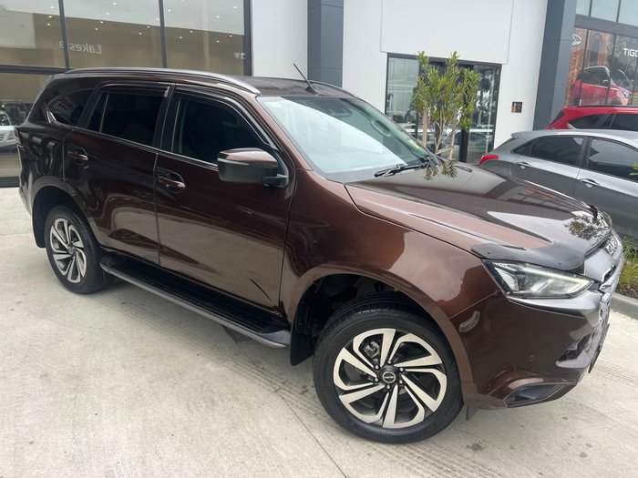 2022 Isuzu MU-X LS-T