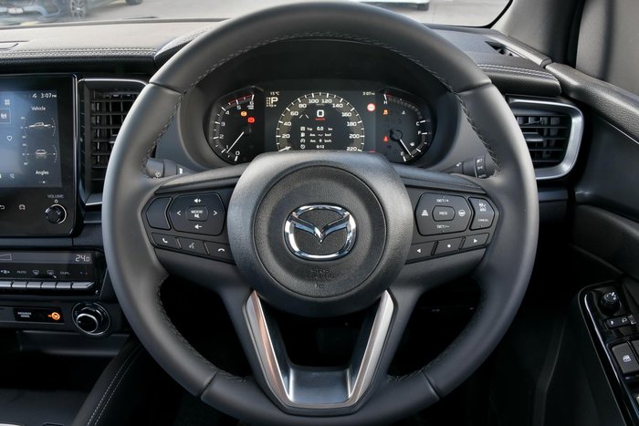 2025 Mazda BT-50 GT