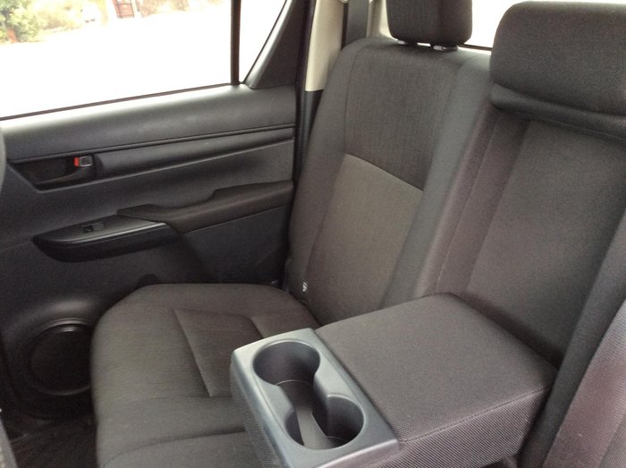 2023 Toyota Hilux SR