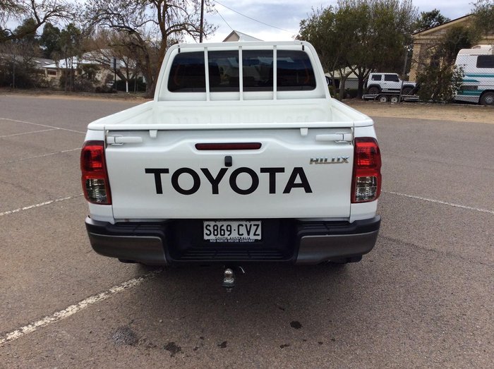 2023 Toyota Hilux SR