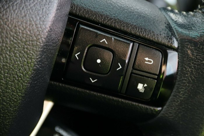 2016 Toyota Hilux SR5