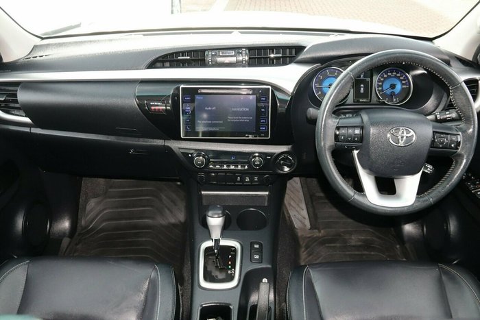 2016 Toyota Hilux SR5