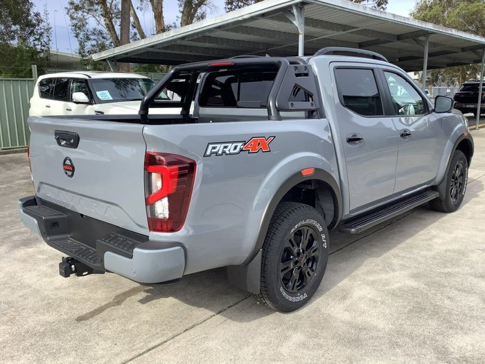 2025 Nissan Navara PRO-