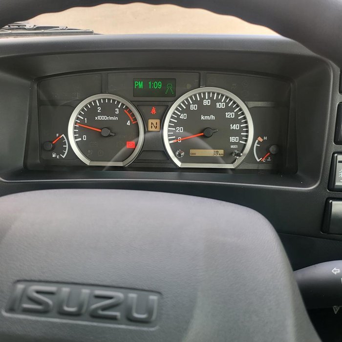 2025 Isuzu Npr 45/55-155 Amt Swb Tradepack