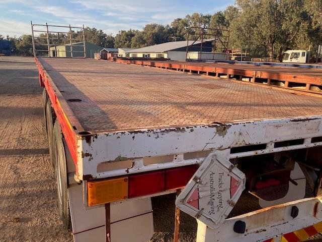 2012 Maxi Trans 13.5M Straight Flat Top Red