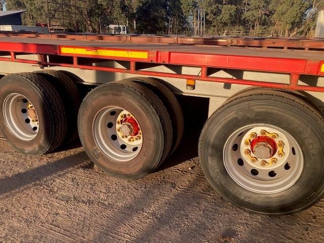 2012 Maxi Trans 13.5M Straight Flat Top Red