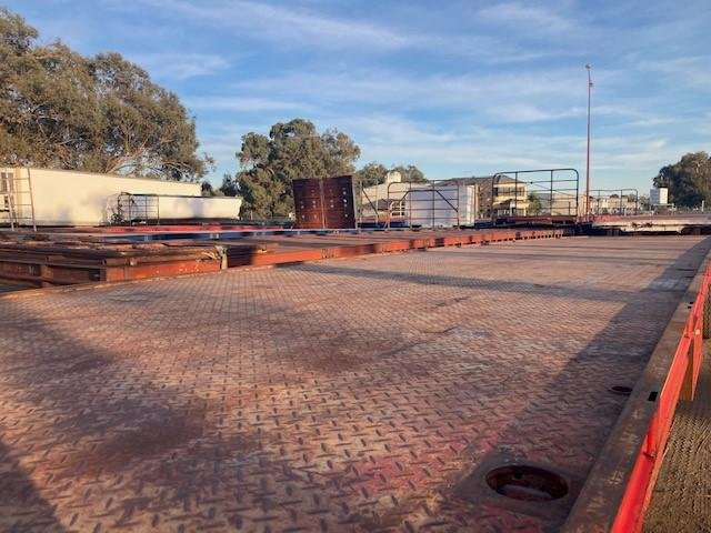 2012 Maxi Trans 13.5M Straight Flat Top Red