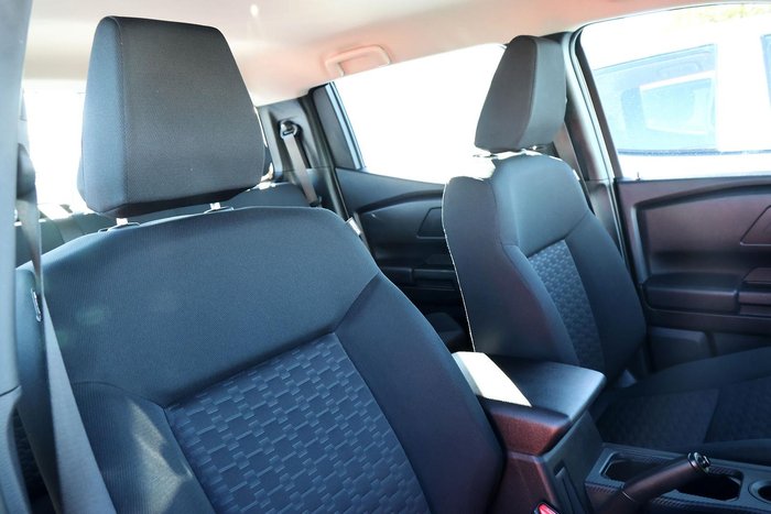 2024 Mitsubishi Triton GLX