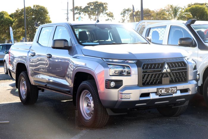 2024 Mitsubishi Triton GLX