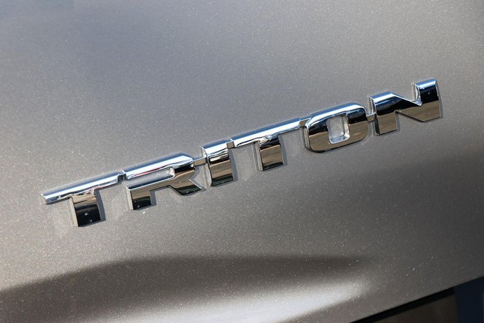 2024 Mitsubishi Triton GLX