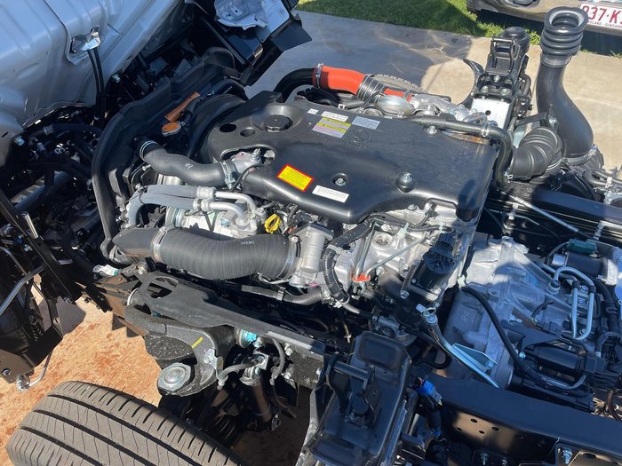 2025 Isuzu Nlr 45-150