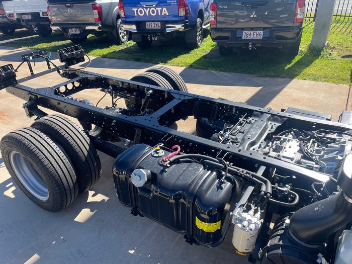 2025 Isuzu Nlr 45-150