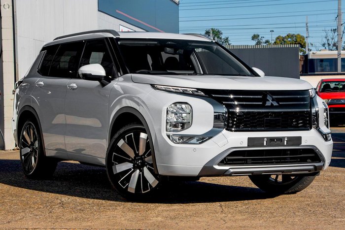2025 Mitsubishi Outlander Exceed